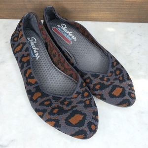 NEW Skechers cleo flat pointed toe leopard grey shoes size 7